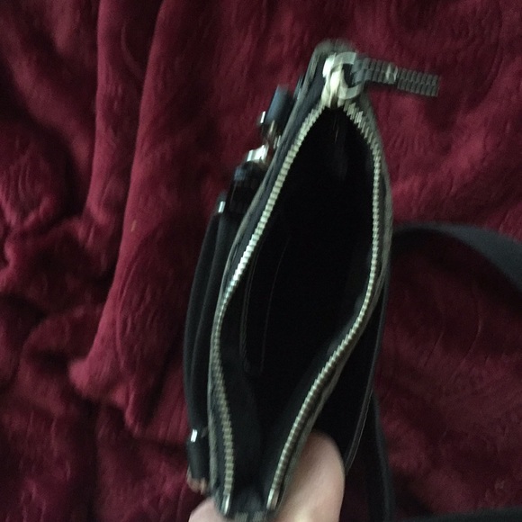 👖Blk/Tan Coach Mini Sig. Bag w long strap👖 - Picture 5 of 6